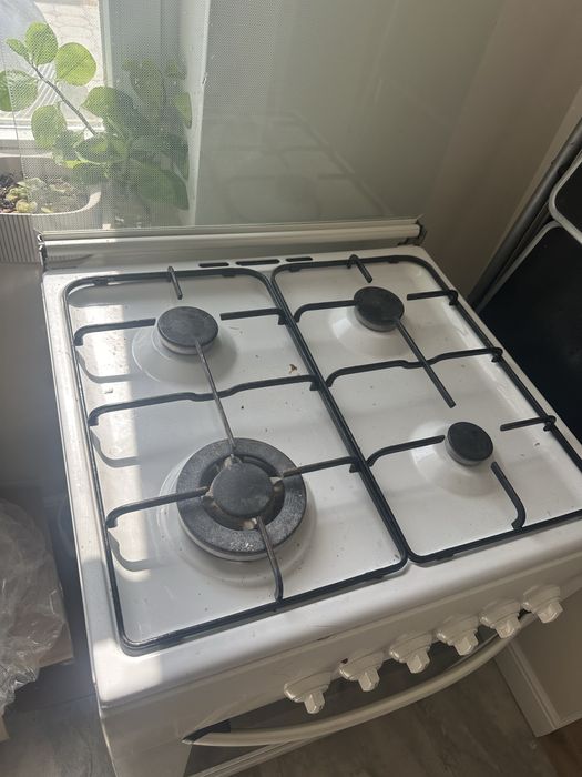 Продам газовую плиту BOSCH