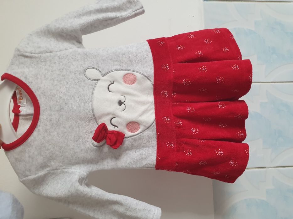 Rochie fetite 0-8 luni catifea. Noua  rochie Paste Pasti un rochita be