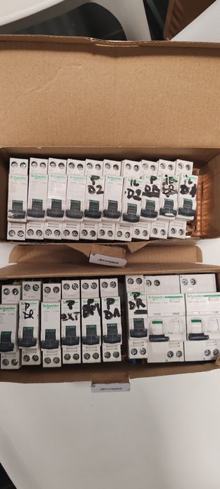 Siguranțe automate Schneider Electric