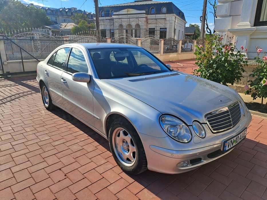 Mercedes Benz E220 CDI
