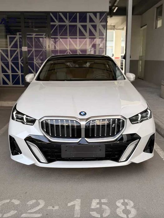 BMW I-5 50 naxt va halol nasiya savdo