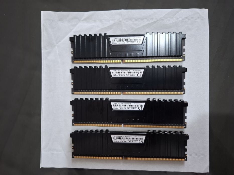 RAM DDR4 16GB 4x4GB CL16