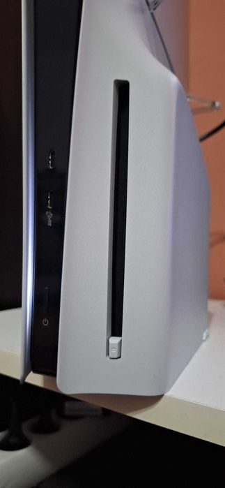 Vand PS5 Slim 1TB SSD, D-Chassis +2 Controlere+ Diablo IV (negociabil)