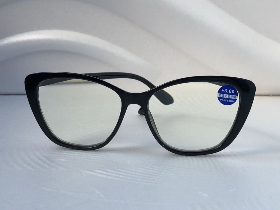 Модерни дамски диоптрични очила /+1.00 - +3.00 /