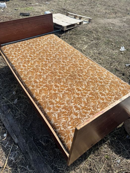 Отдам даром кровать