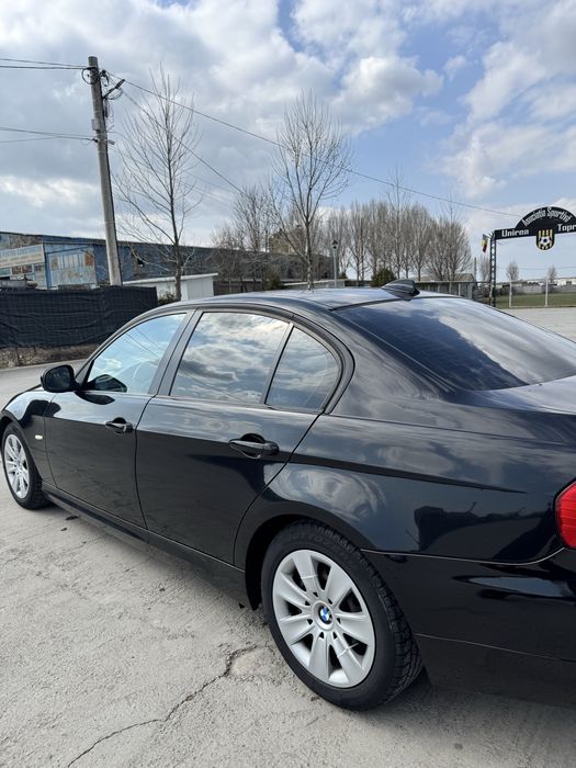 Se vinde. BMW 320d, E90
