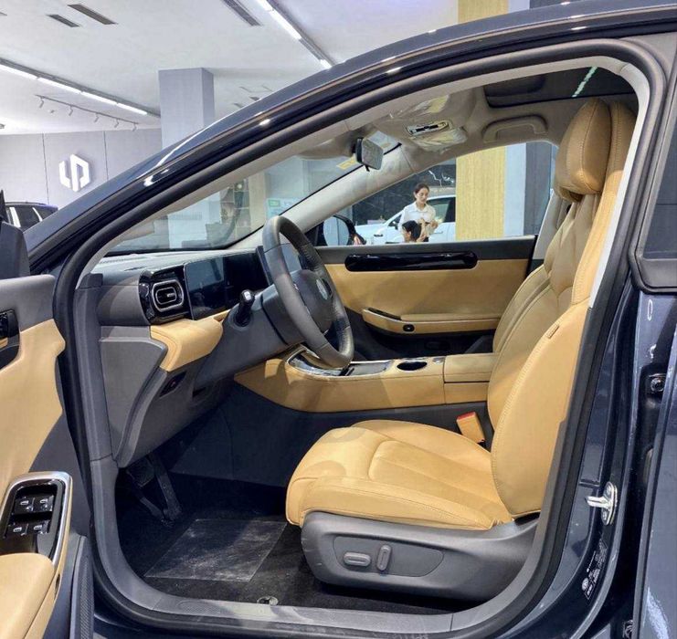 Leapmotor C01 Gibrid premium 1 ta pasport va boshlang'ich to'lov bilan
