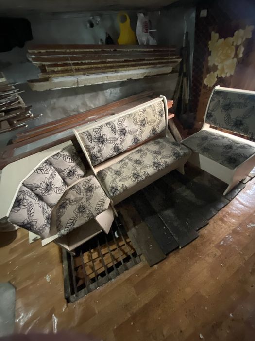 Продам кухонный уголок