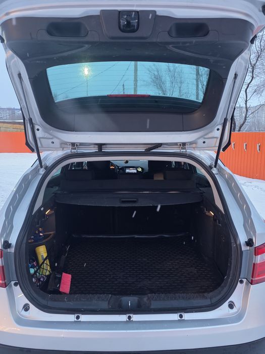 Лада Веста кросс св