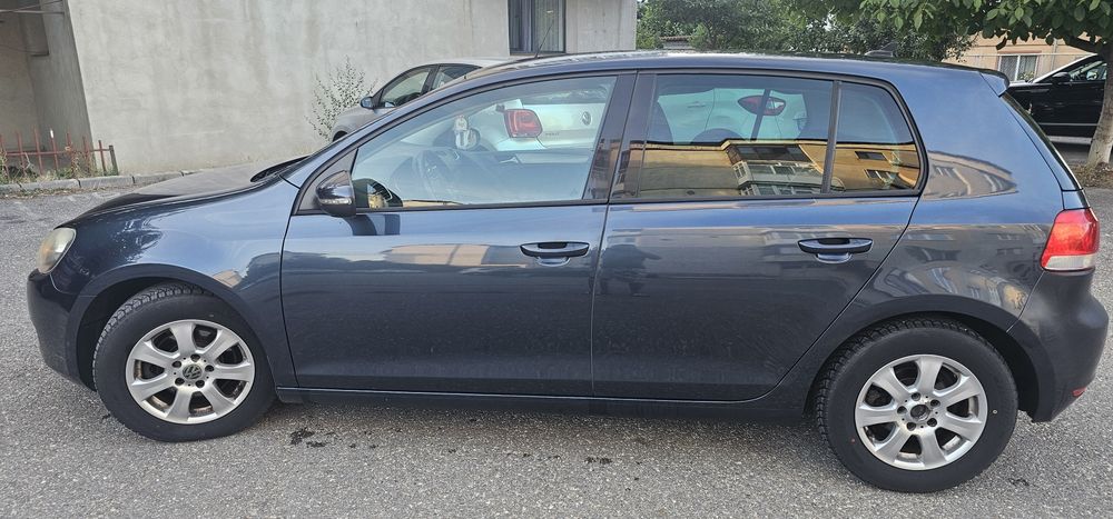 Volkswagen Golf VI