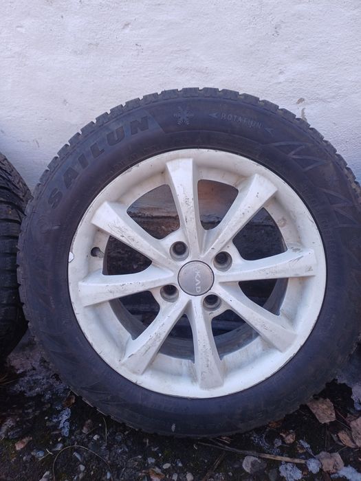 Шины зимние с дисками.