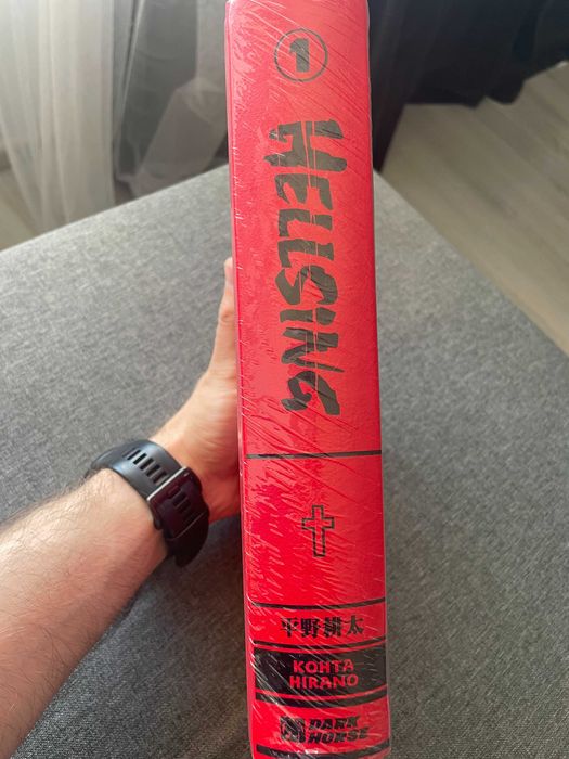 Hellsing Deluxe Edition - Volume 1 Манга
