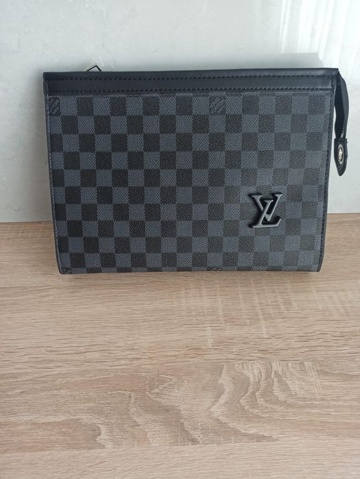 LV Мъжки Кожен Клъч Различни Цветове