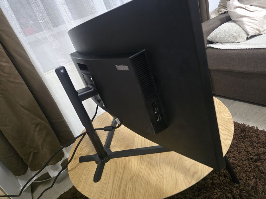 Lenovo 4k 34inch ultra wide curbat gaming 100hz