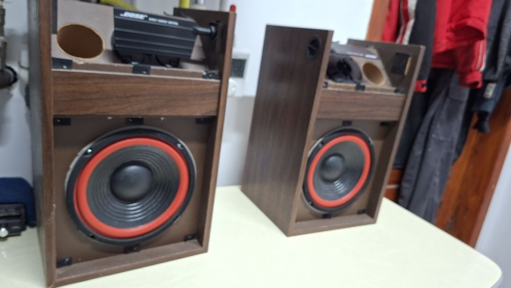 Proiect de restaurare - boxe de casa Bose model 301, Galati