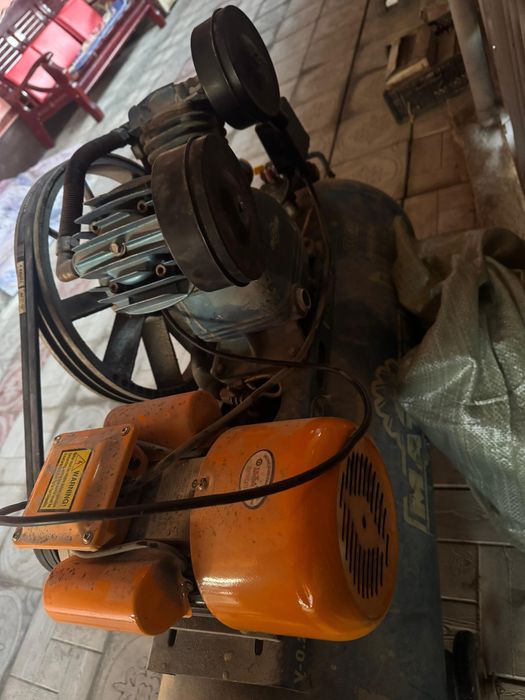 Воздушный компрессор