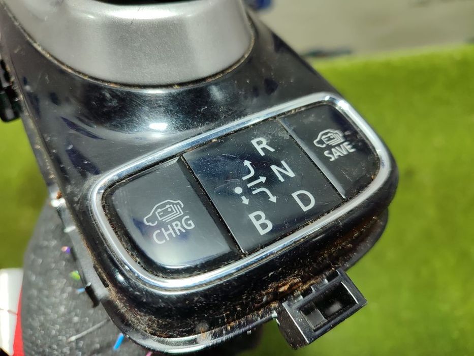 MANETA SCHIMBATOR DE VITEZE MITSUBISHI OUTLANDER 3 2.0 BENZINA + ELECTRIC 2016 / GG2W 2000 PLUG-IN HYBRID / MODEL SUV COD OEM 2400A355 / 2016-2021