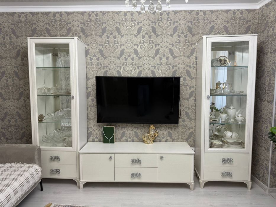 Стенка горка для гостинной