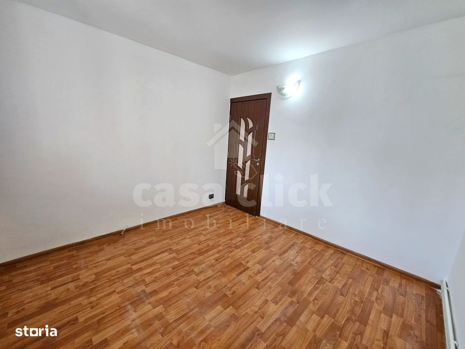 4 camere decomandat Micro 39B, balcoane 25 mp