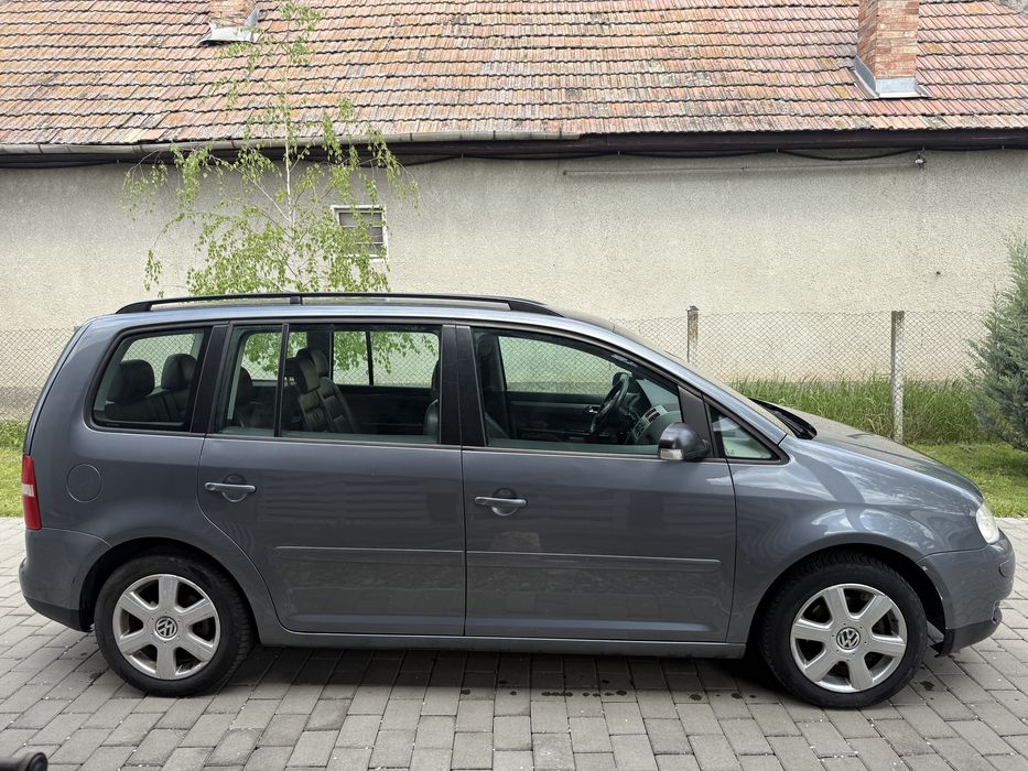 VOLKSWAGEN Touran 2004 — imagine 3
