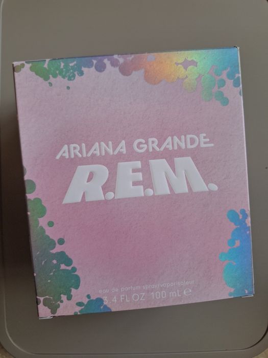 Ariana Grande парфюм R.E.M. / MOD Vanilla