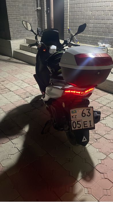 Скутер MAXI 150.