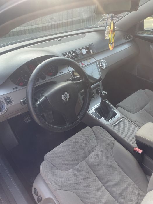 Vand pasat b6 stare buna pret 1900 euro