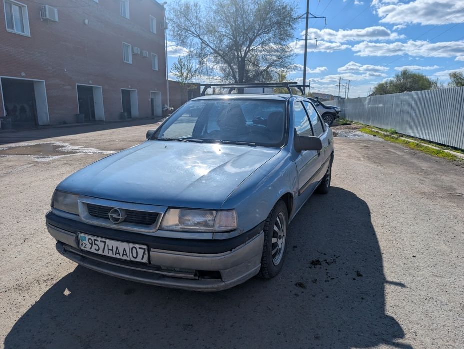 Opel Vectra A (1993г.)