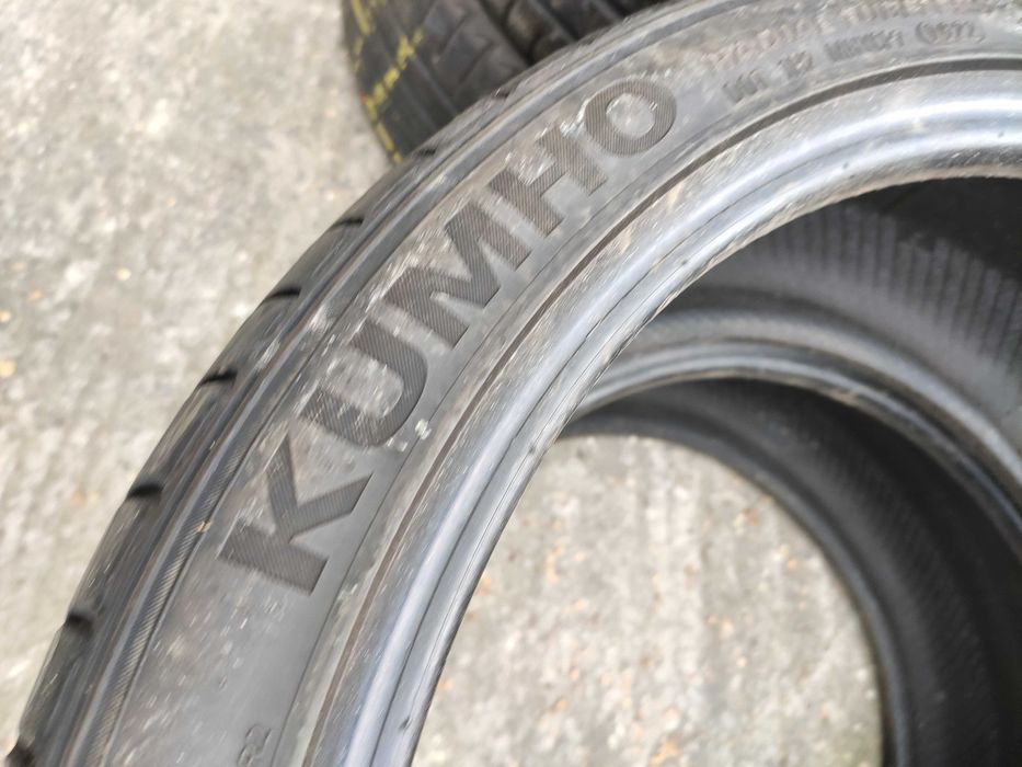 2бр Летни гуми 245 35 20 - Kumho - DOT 2022