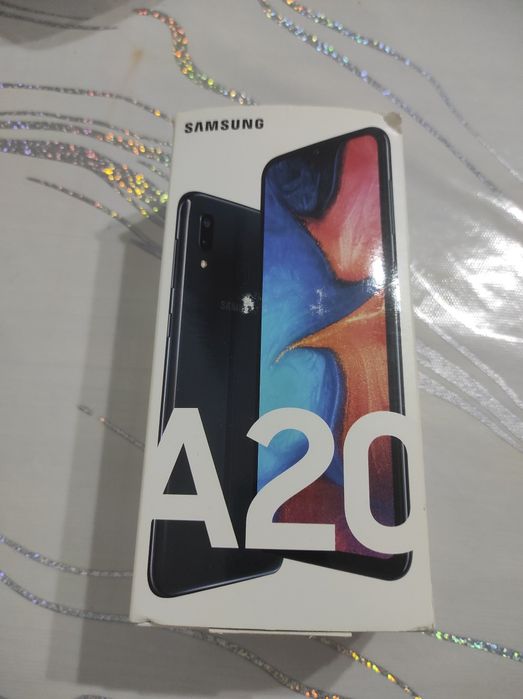 Samsung A 20 буу