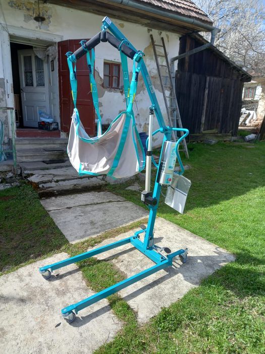 Închiriere elevator macara persoane