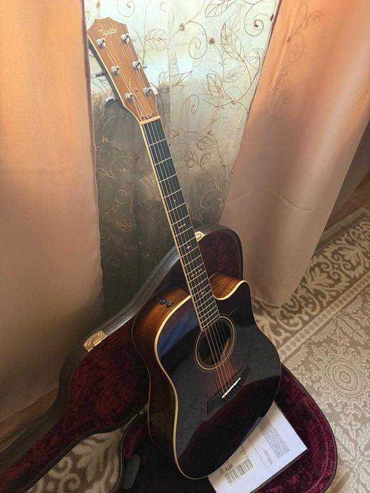 Taylor 710ce (Engelmann Spruce, Ebony) — оригинал