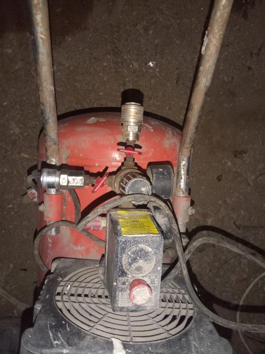 Компрессор 40 лит