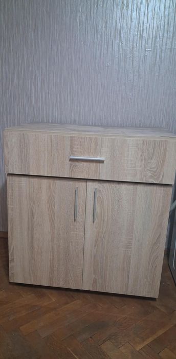 Две единични легла, ракла и скрин