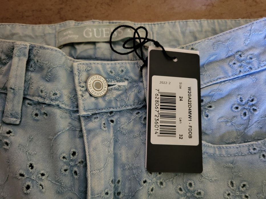 Чисто нови оригинални дънки на Guess