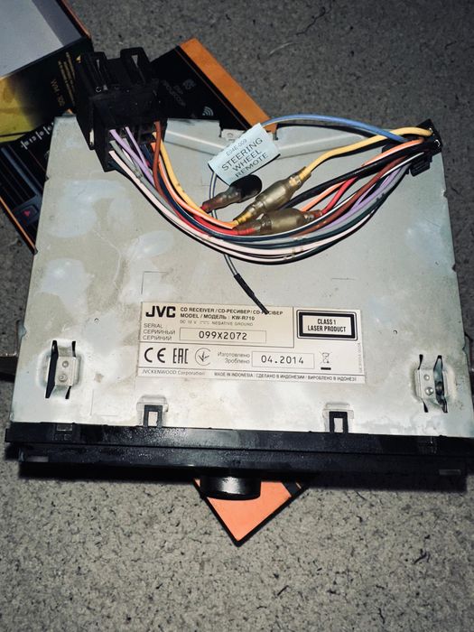 Продам автомагнитоллу JVC