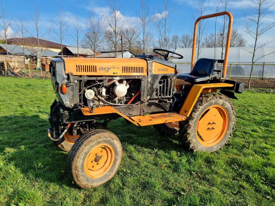 tractor Agria 4900