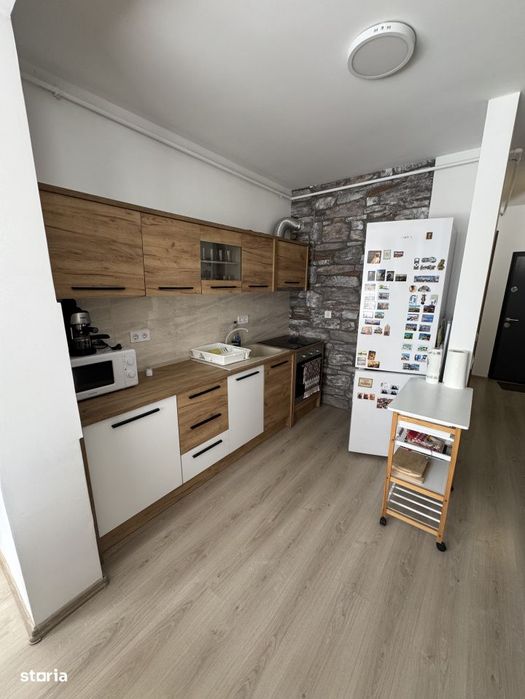 Apartament 2 Camere, 52mp, Garaj, Zona VIVO