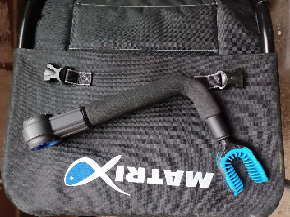 Продавам фидер стол Matrix Accessory chair