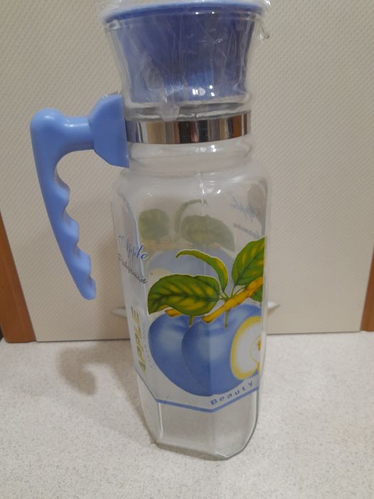 Графин новый удрбный