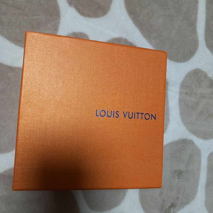 Vand curea louis  vuitton