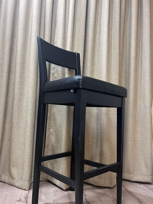 Продам барные стулья