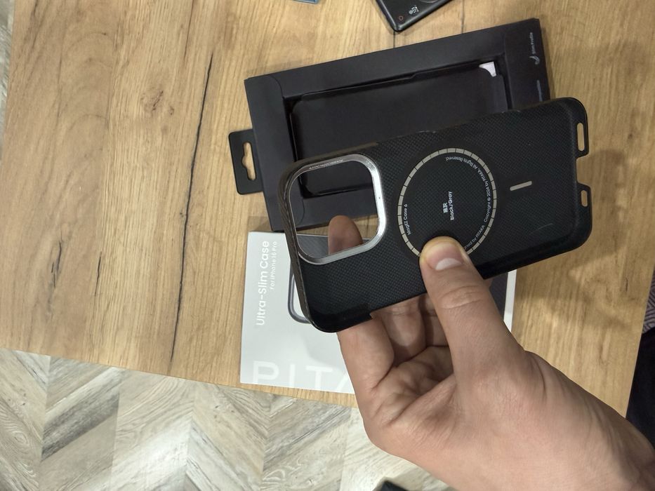 Pitaka ultra slim case iphone 16 Pro