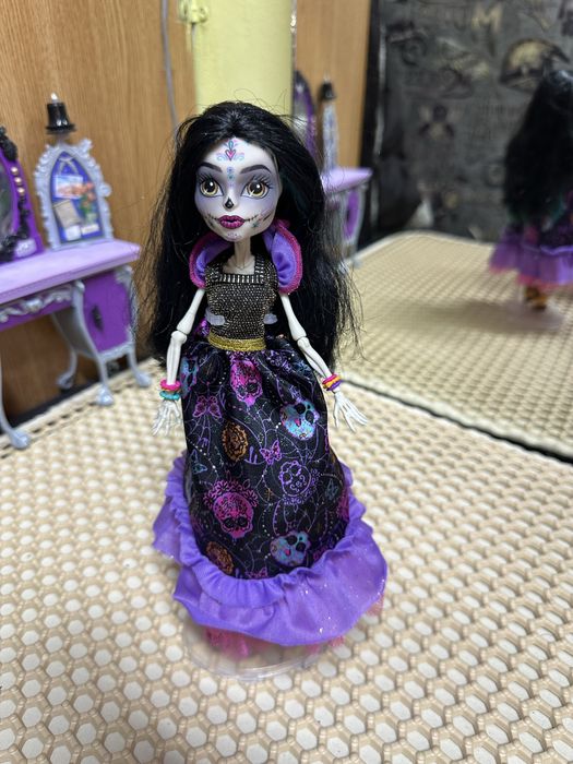 Продам куклу  монстр хай!