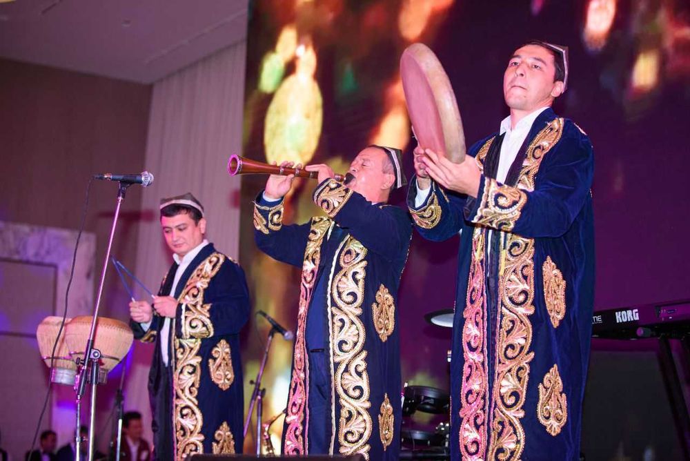 Наво халқ карнай ва сурнай ансамбли.