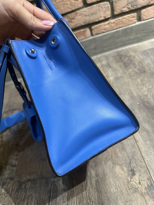 Продам сумку Prada оригинал