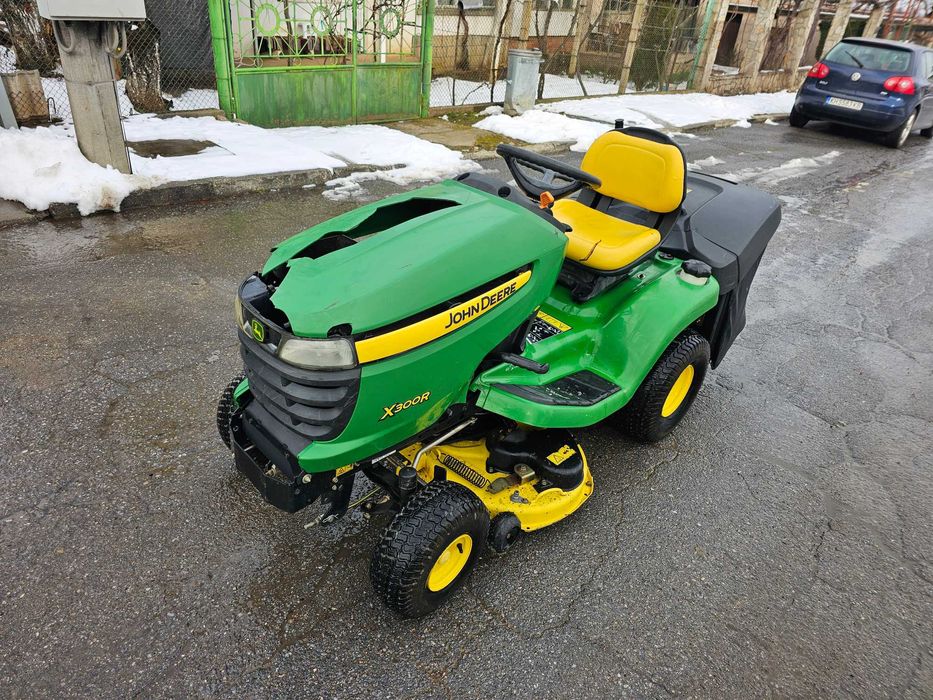 Тракторна Косачка JOHN DEERE X300R/KAWASAKI.18.К.С. Перфектна