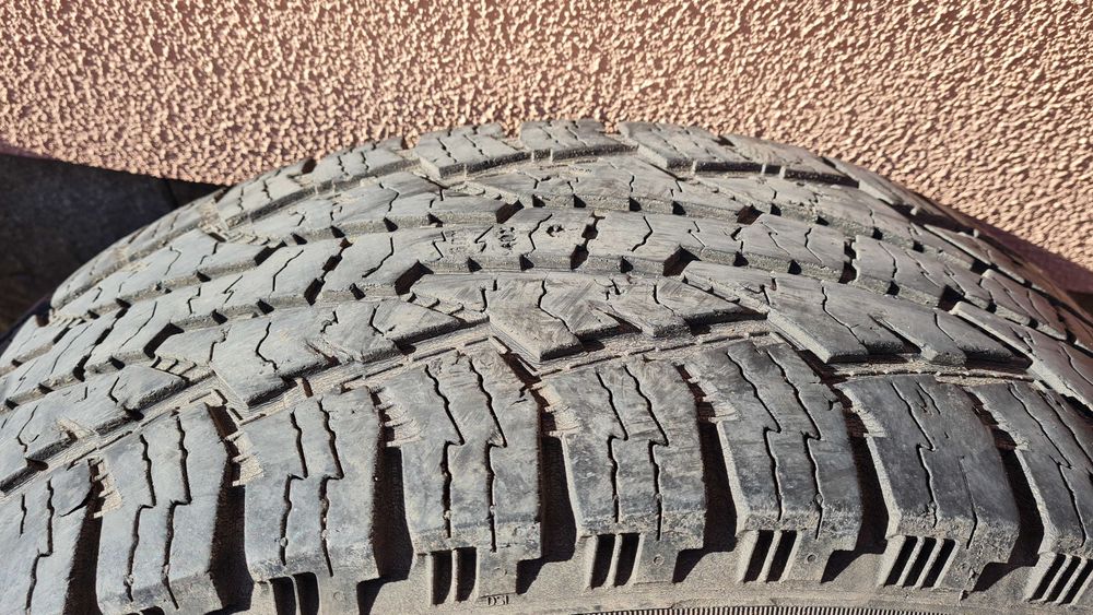 Nokian Rotiiva AT 265/70 r17 всесезонни