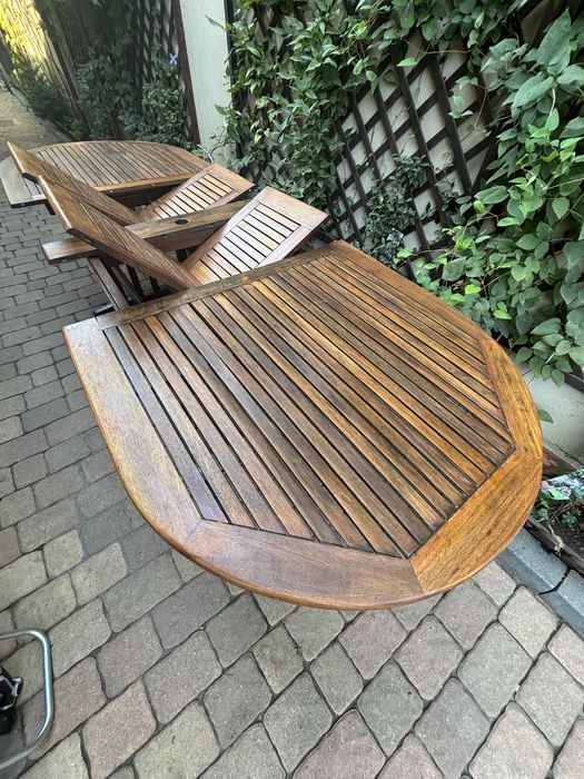 Set masa extensibila pt 12 persoane cu 4 scaune din teak