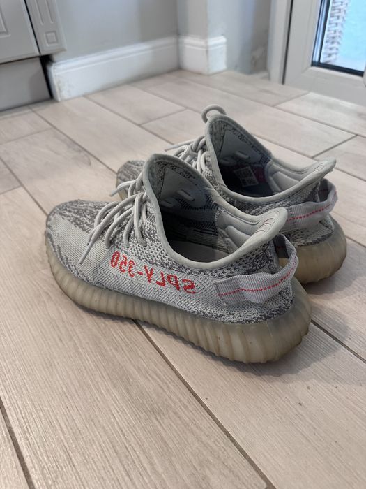 Vând yeezy 350 blue tint 42 2/3